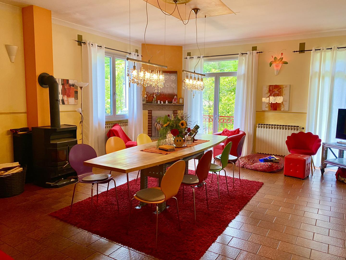 Wohnzimmer mit Schwedenofen