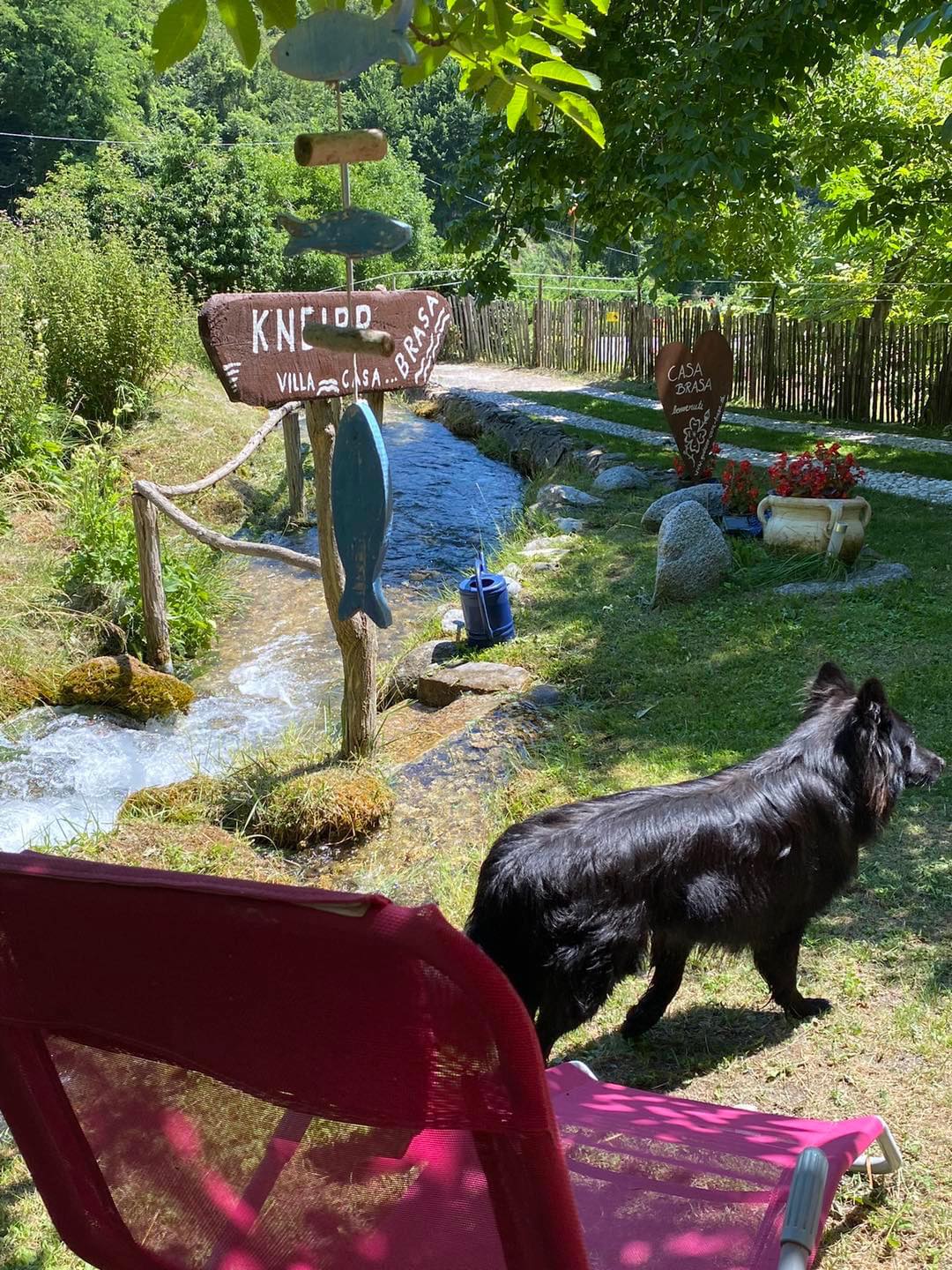 Kneipp-Pfad und Brasa-Bach mit Villa-Casa-Brasa-Schild